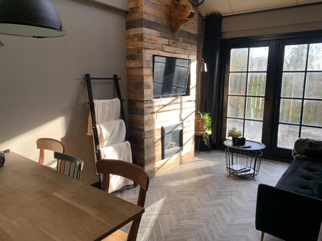 Bed and Breakfast Sleepzzz Heusden  Экстерьер фото